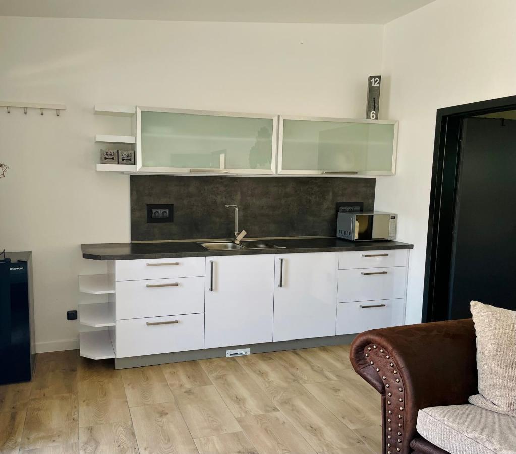 M.F. Lägenhet Znojmo Exteriör bild