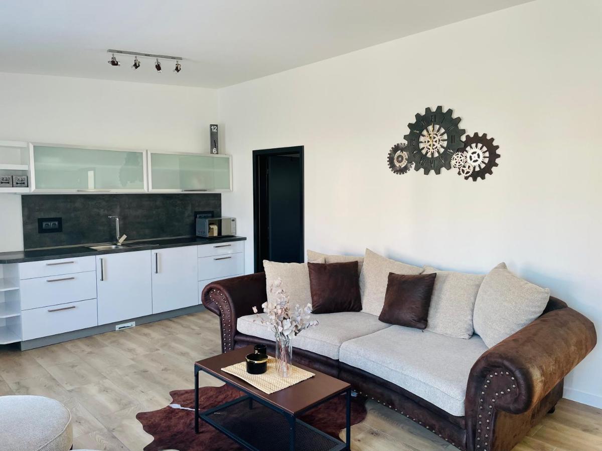 M.F. Lägenhet Znojmo Exteriör bild